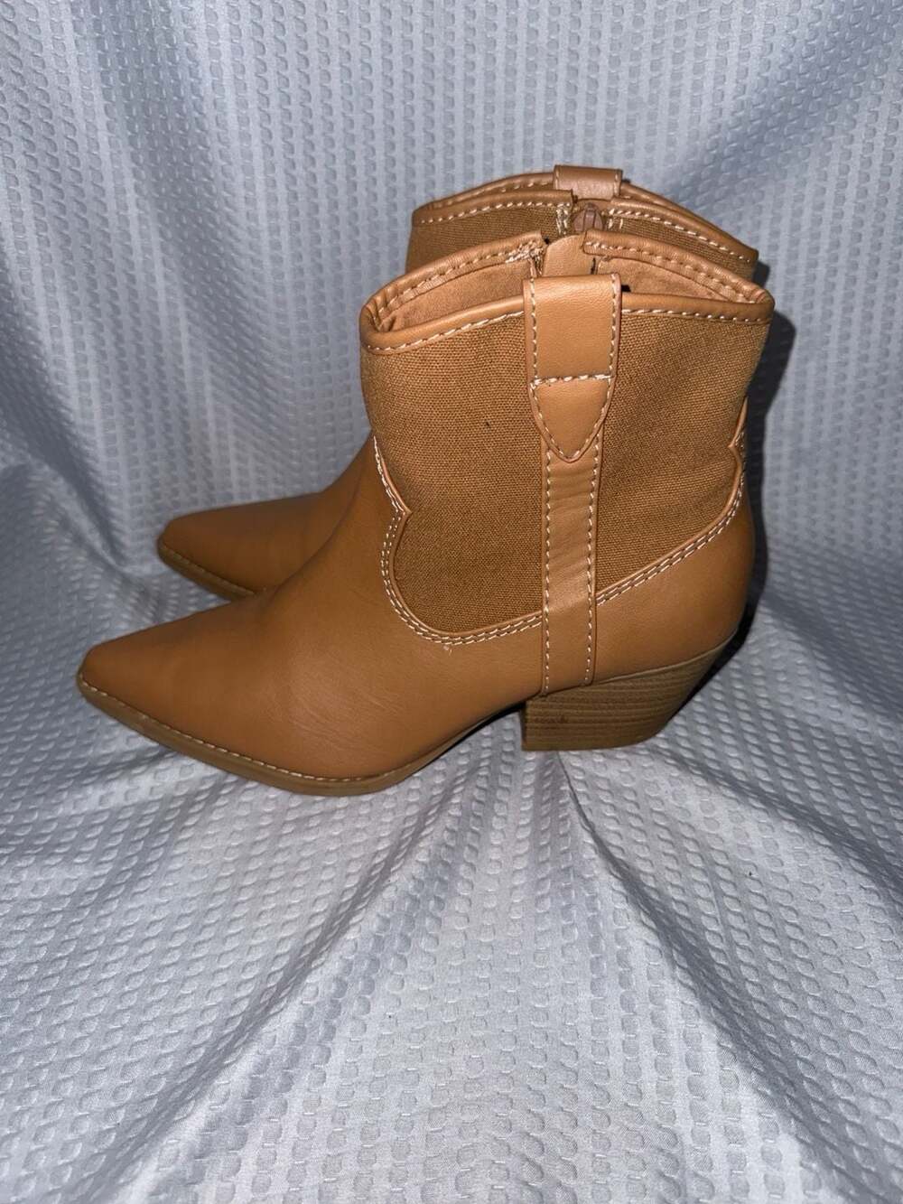 Universal Thread Women's Western Ankle Boots Size 8 - Picture 2 of 5